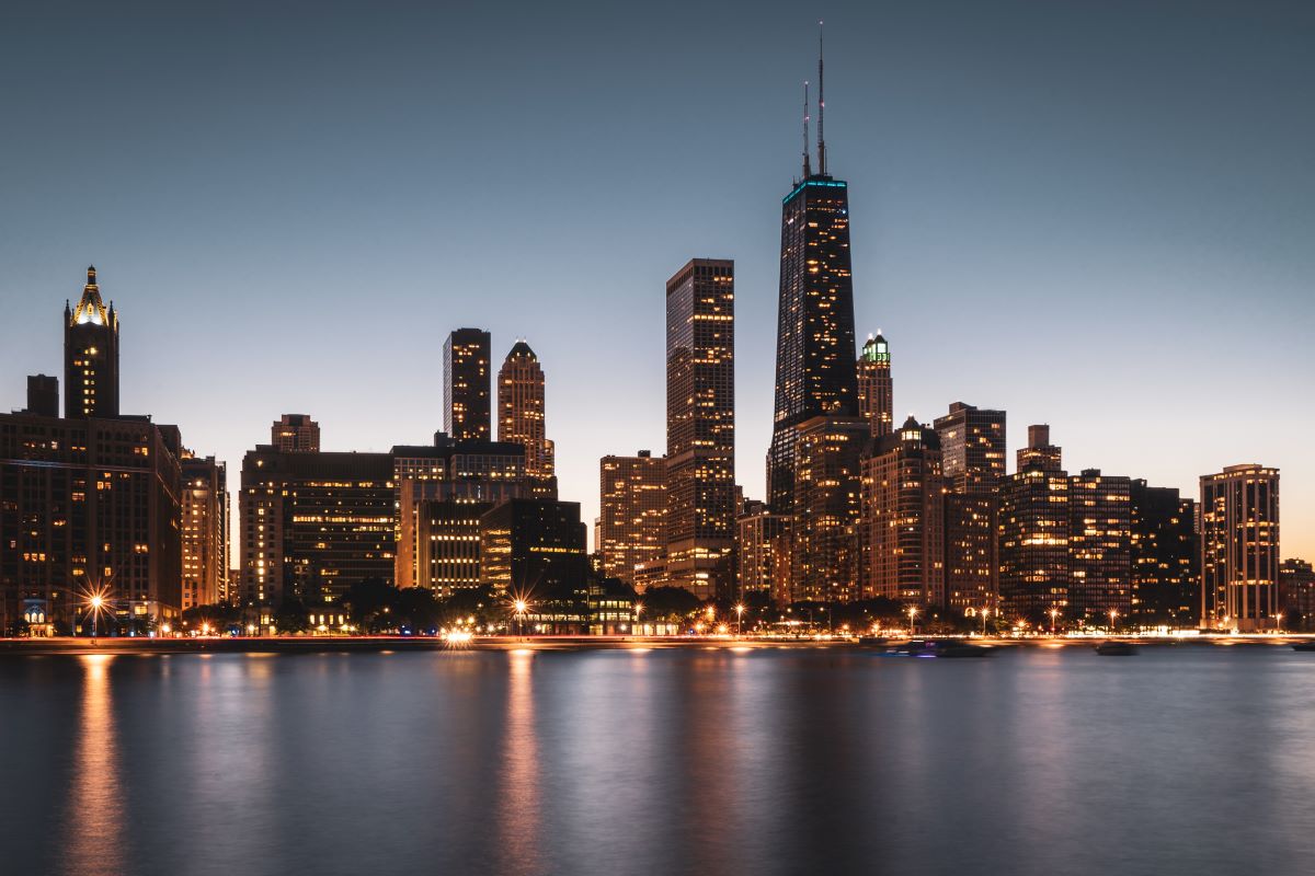 chicago city skyline at night